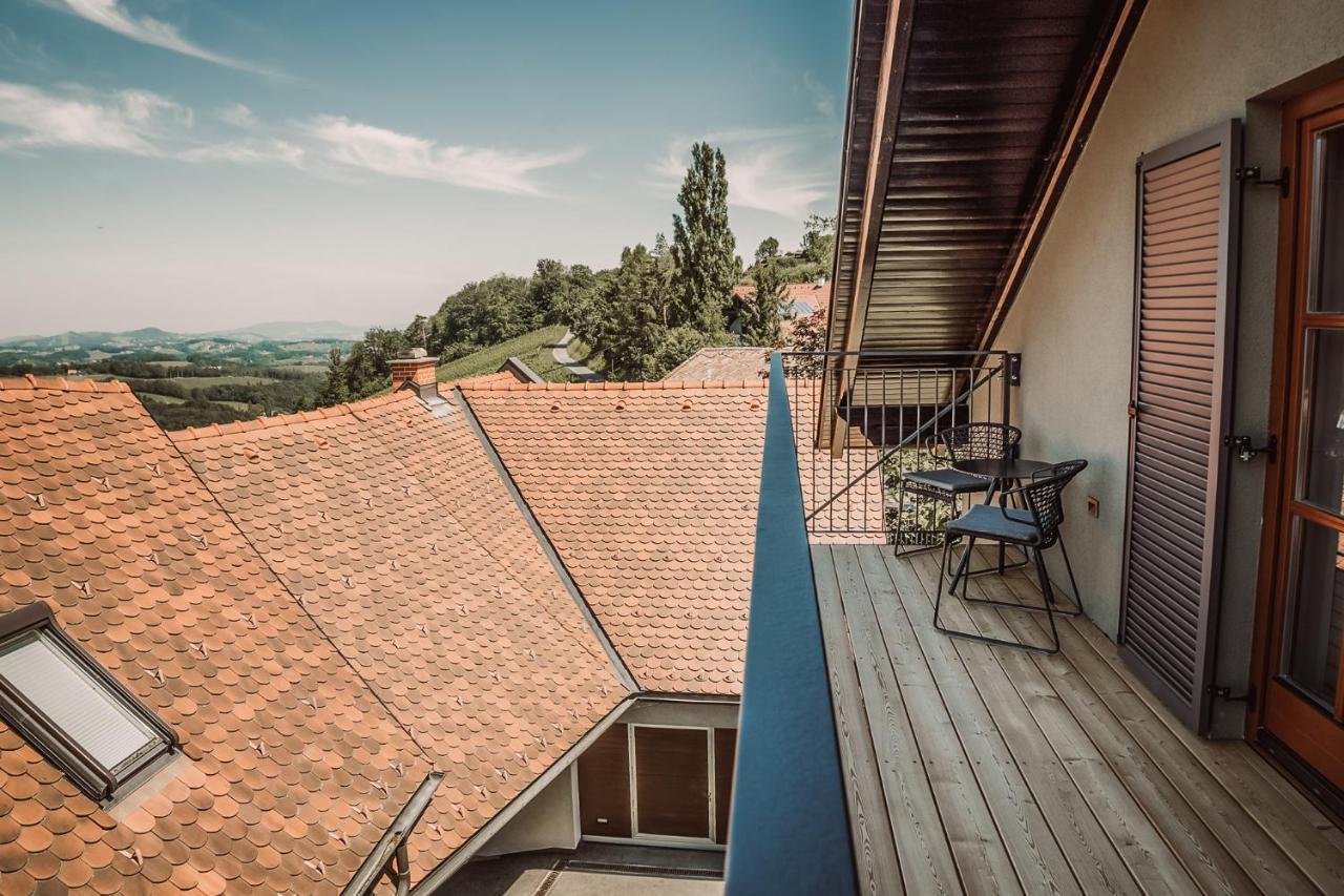 Weinhotel Maitz Wolfgang Ratsch an der Weinstrasse Exterior photo